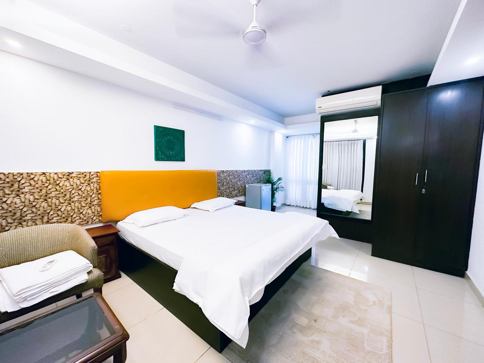 Bed & Breakfast Hauz Khas Village Near Mia Bella Cafe